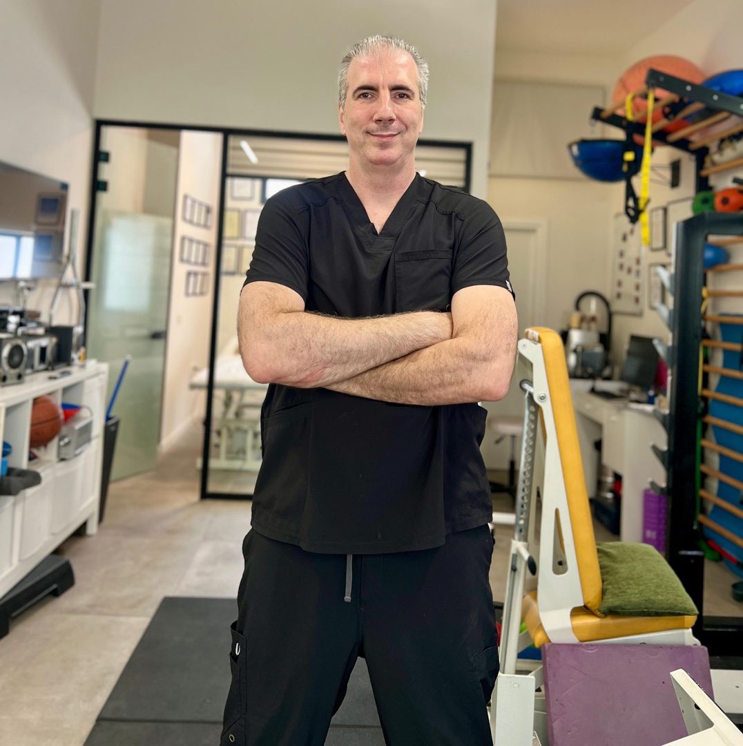 אלחנדרו זובריסקי BPT — פיזיותרפיסט ב-Recovery TLV, צפון תל אביב